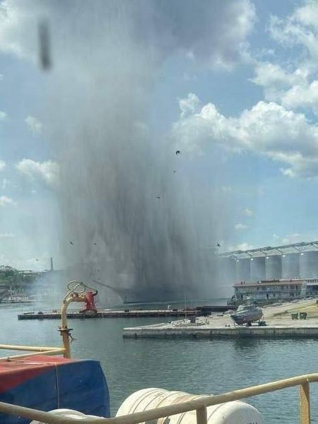 фрегат В Одесі атакували Дружбу